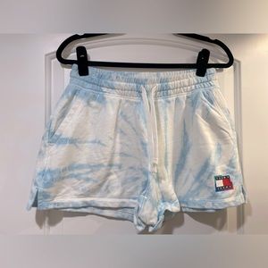 Never worn Tommy Hilfiger shorts size S